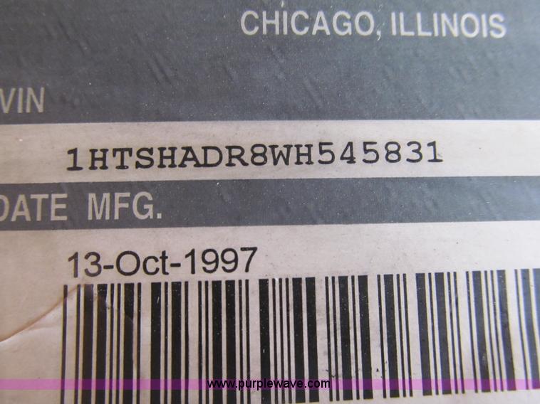 image for item E2150 1998 International 4900 bucket/digger derrick truck