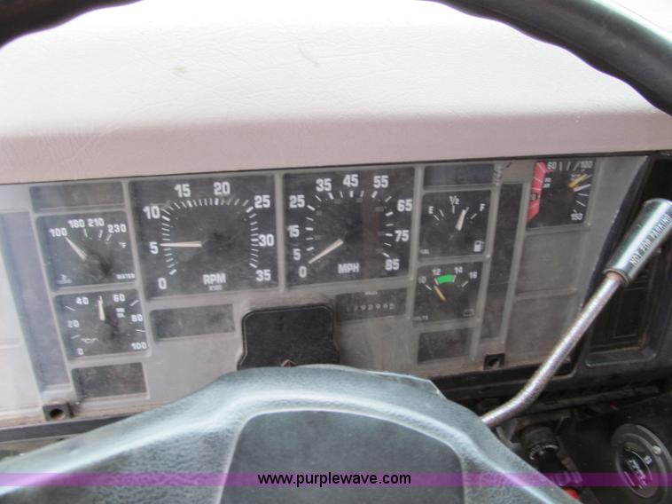 image for item E2152 1996 International 4900 dump truck