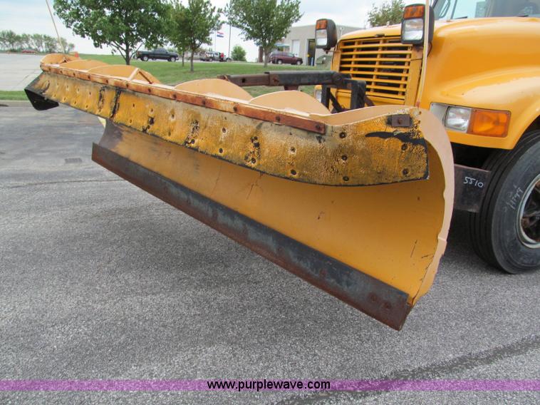 image for item E2152 1996 International 4900 dump truck