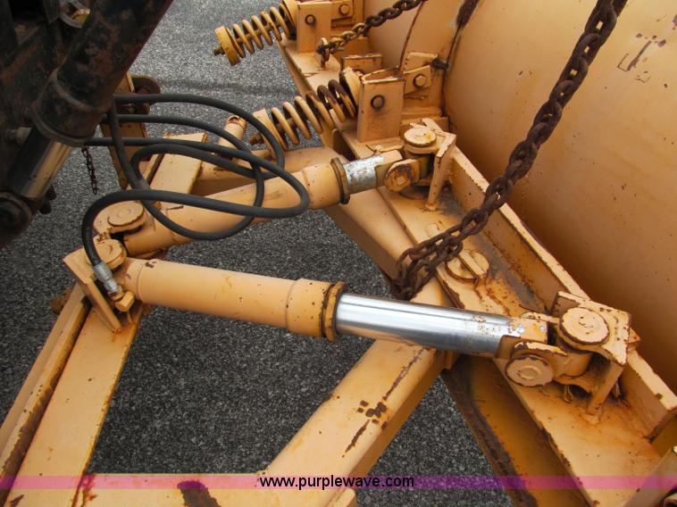 image for item E2152 1996 International 4900 dump truck