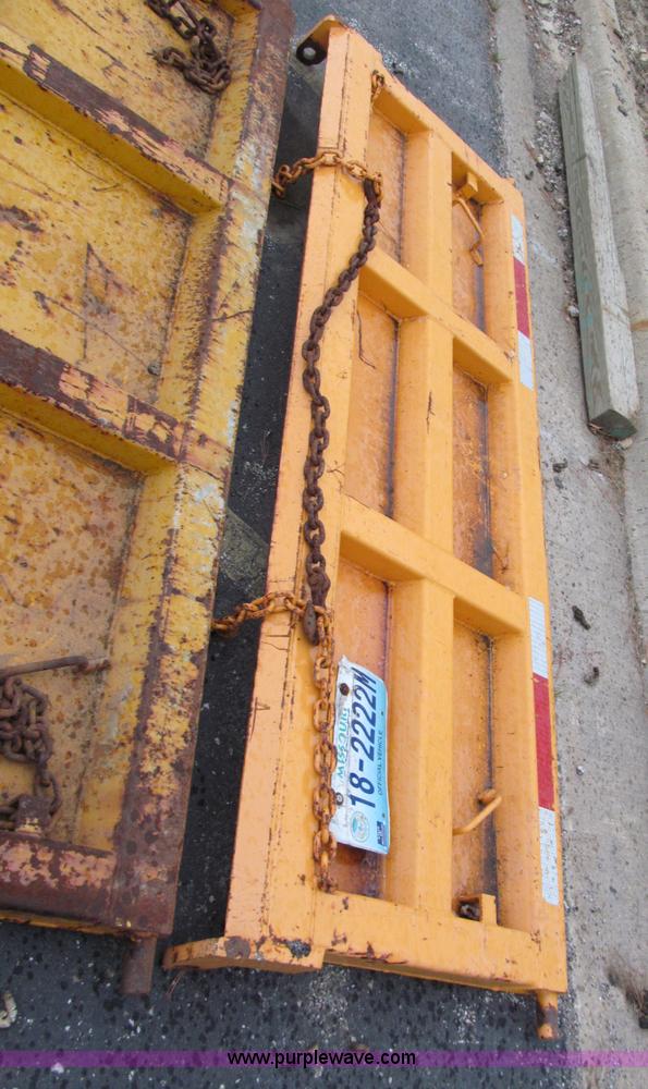 image for item E2152 1996 International 4900 dump truck