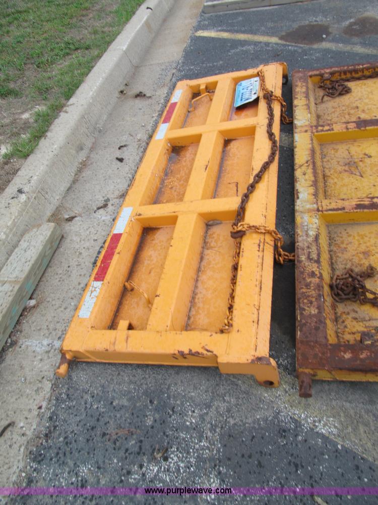 image for item E2152 1996 International 4900 dump truck