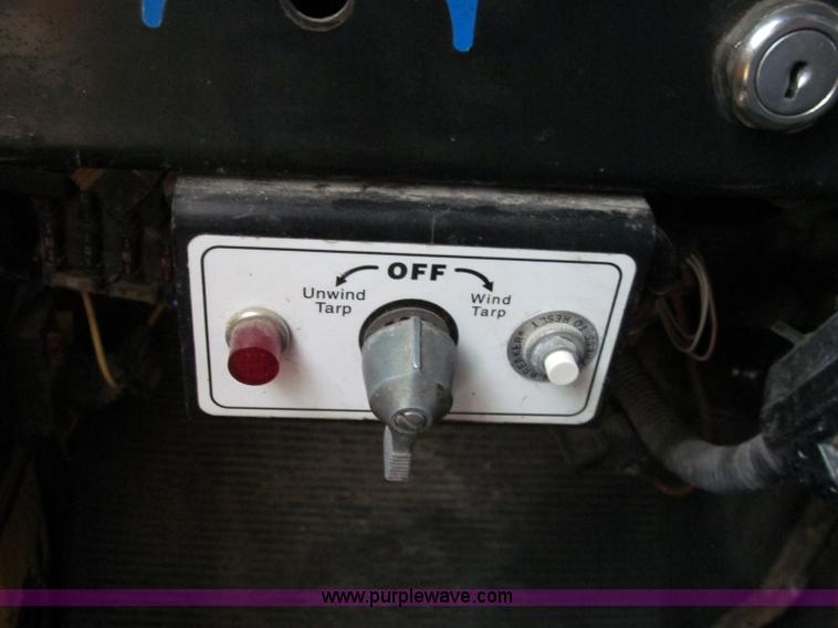 image for item E2154 1999 International 4900 dump truck