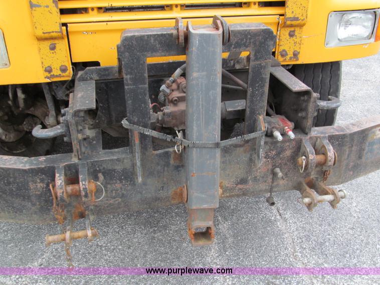 image for item E2154 1999 International 4900 dump truck