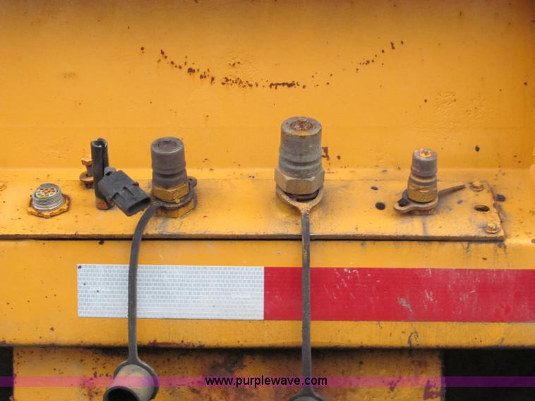 image for item E2154 1999 International 4900 dump truck