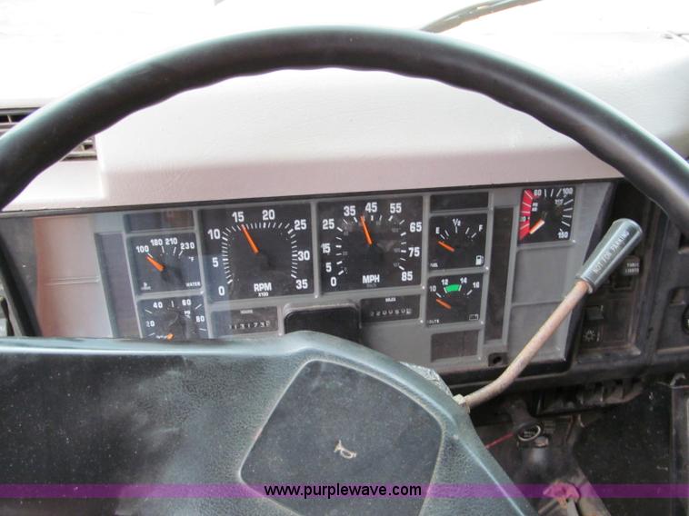 image for item E2155 1998 International 4900 dump truck