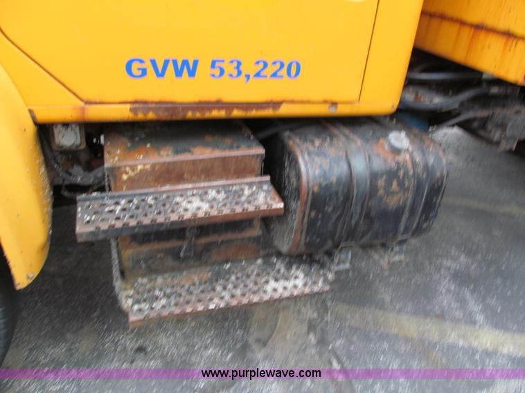 image for item E2155 1998 International 4900 dump truck