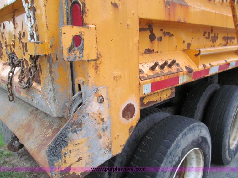 image for item E2155 1998 International 4900 dump truck