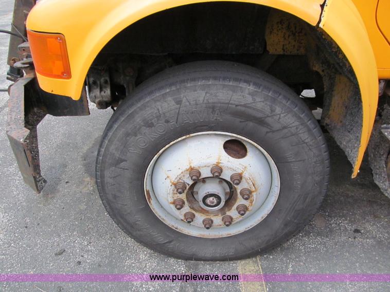 image for item E2155 1998 International 4900 dump truck