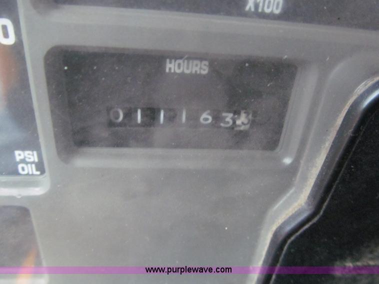 image for item E2156 1999 International 4900 dump truck