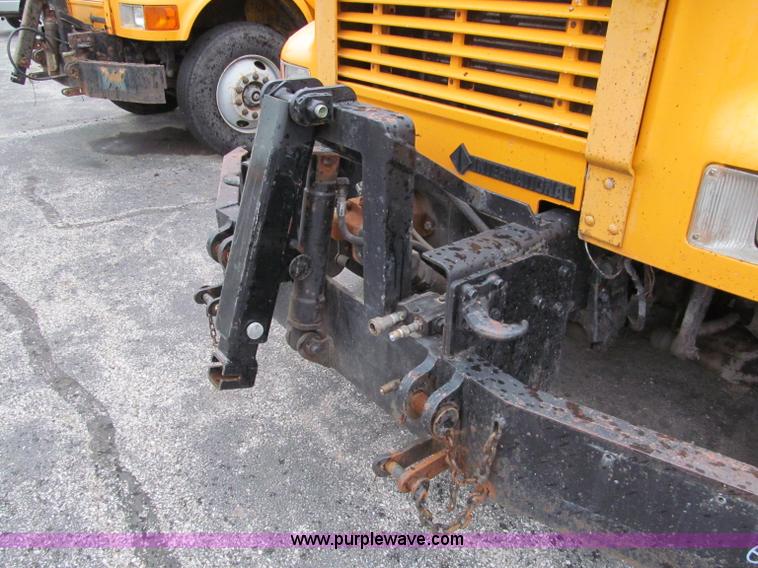 image for item E2156 1999 International 4900 dump truck