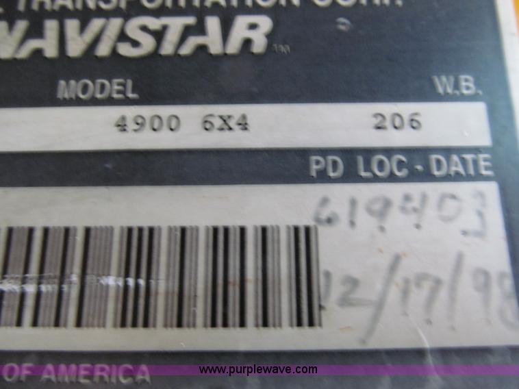 image for item E2156 1999 International 4900 dump truck