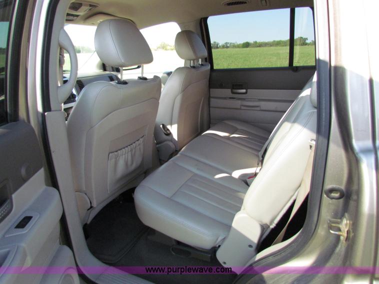 image for item E8037 2005 Dodge Durango Limited SUV