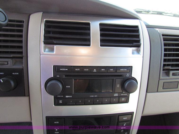 image for item E8037 2005 Dodge Durango Limited SUV