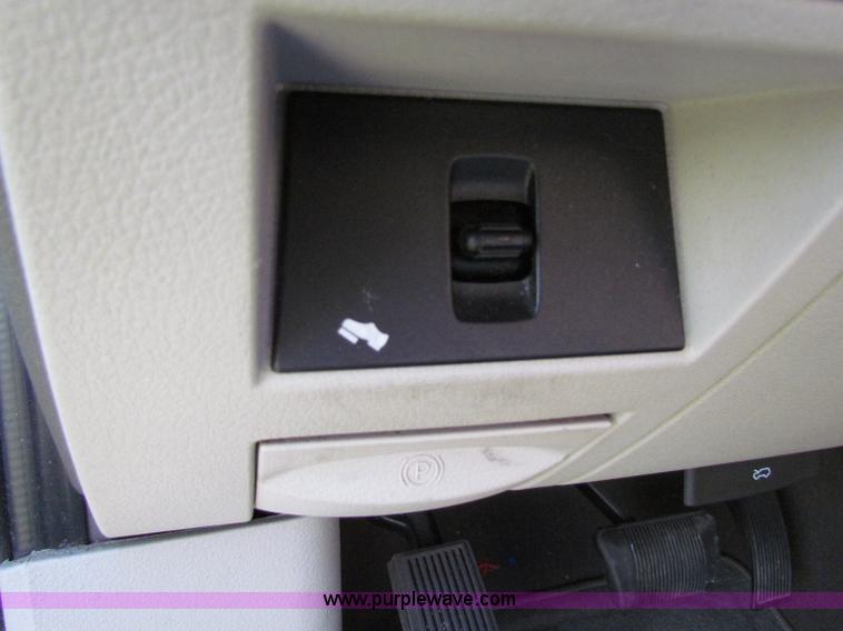 image for item E8037 2005 Dodge Durango Limited SUV