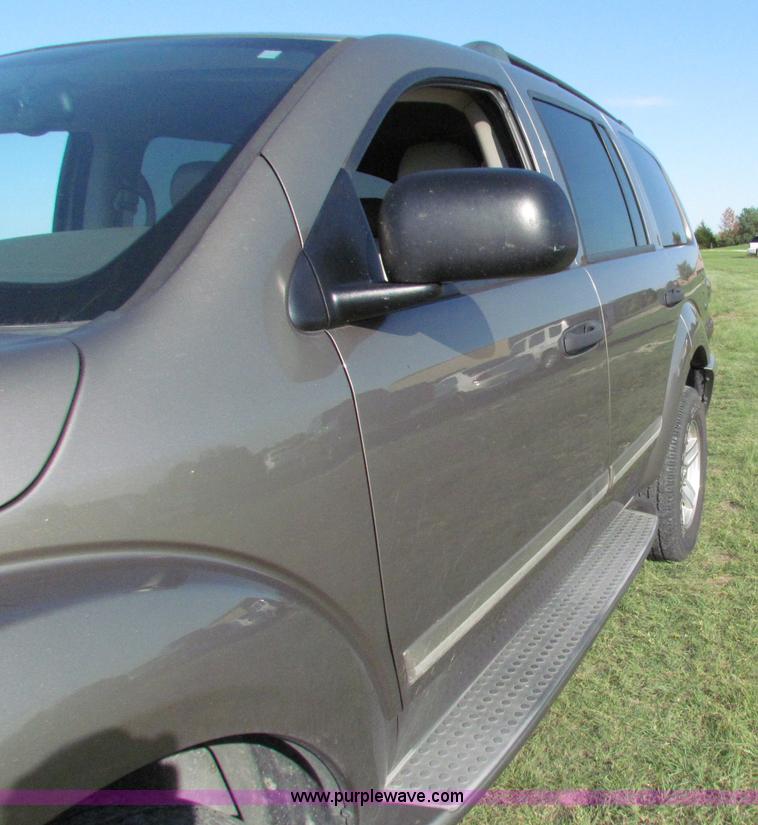 image for item E8037 2005 Dodge Durango Limited SUV