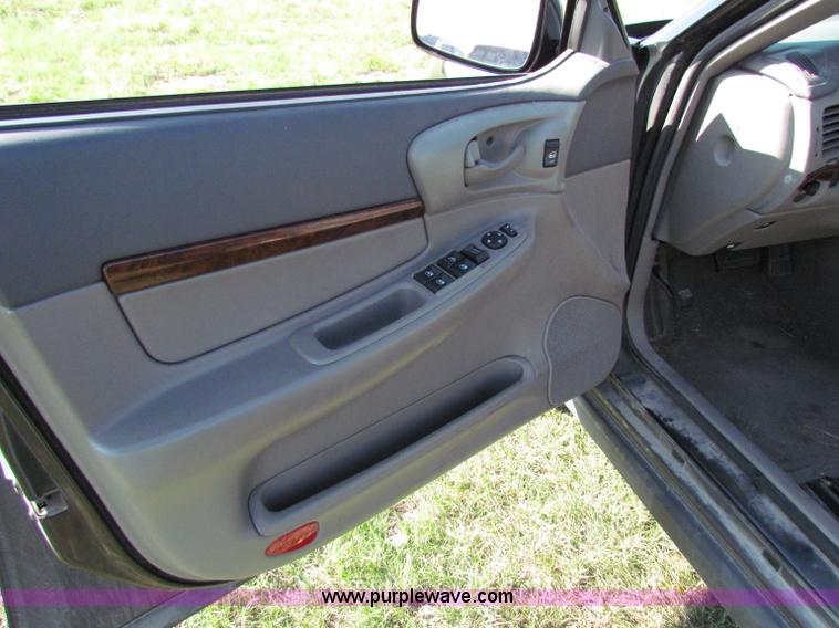 image for item E8038 2004 Chevrolet Impala
