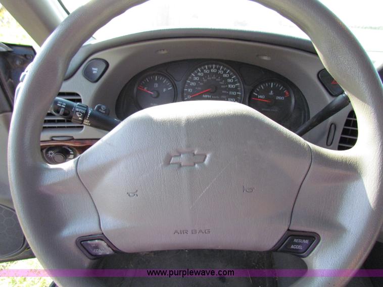 image for item E8038 2004 Chevrolet Impala