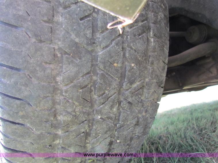 image for item E8038 2004 Chevrolet Impala