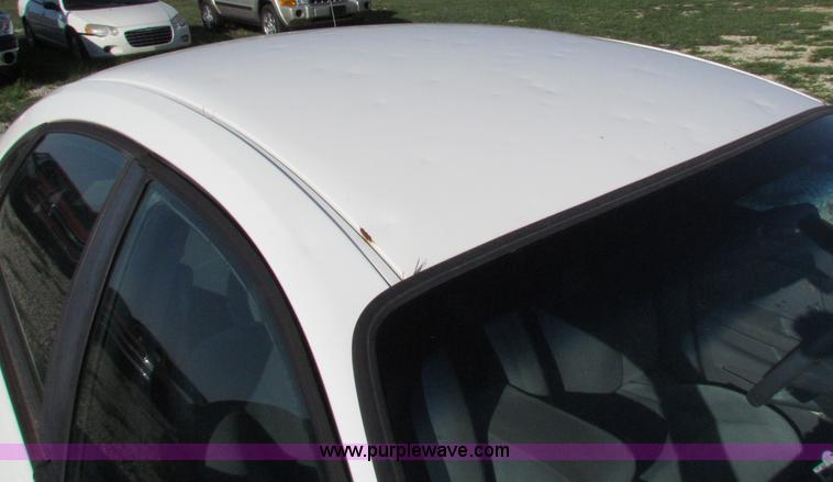 image for item E8041 2004 Ford Taurus LX