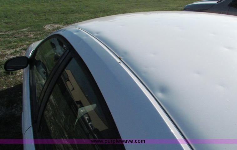 image for item E8041 2004 Ford Taurus LX