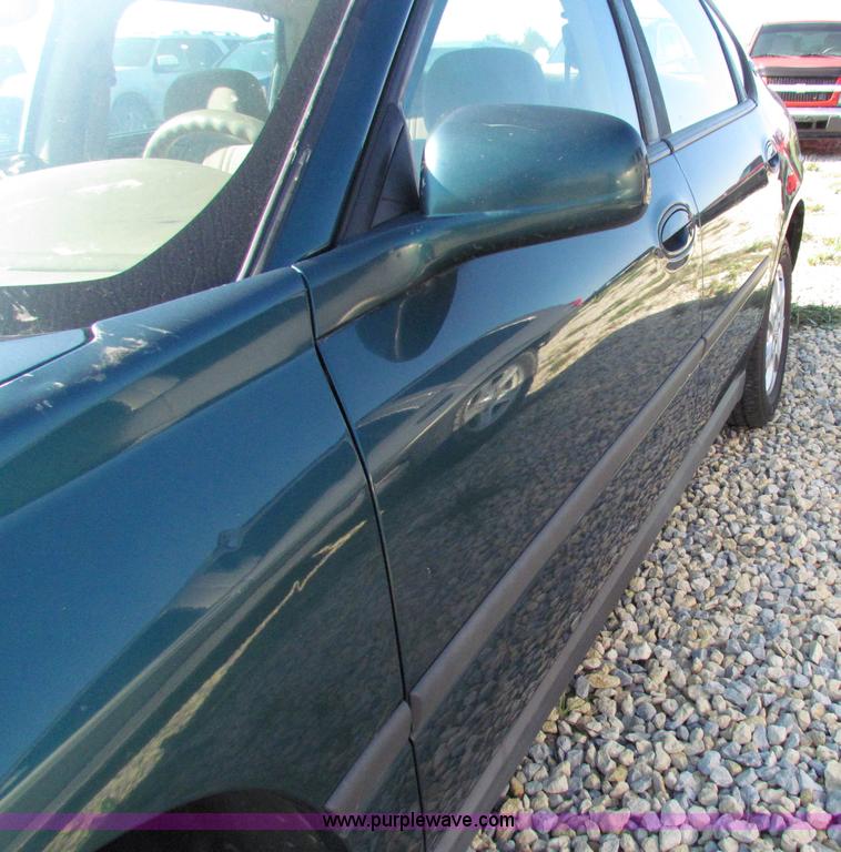 image for item E8042 2000 Chevrolet Impala