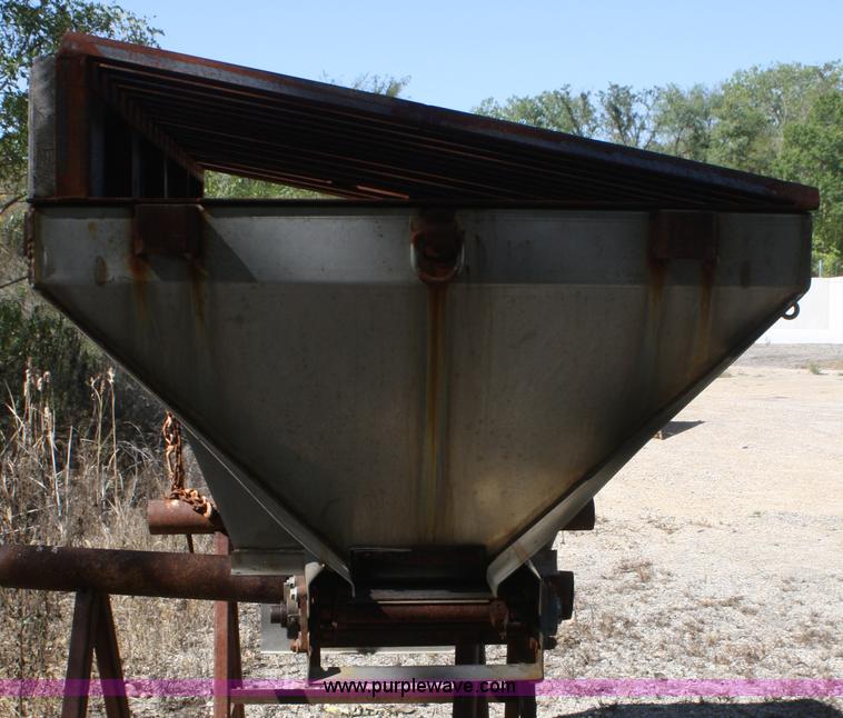 image for item F2534 Monroe stainless steel spreader