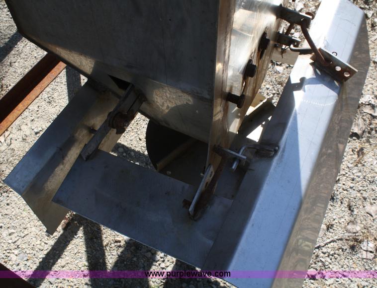 image for item F2534 Monroe stainless steel spreader