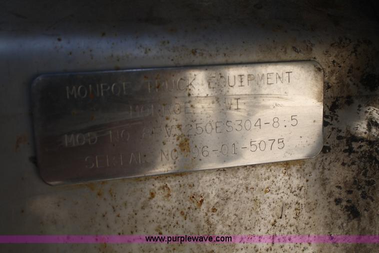 image for item F2534 Monroe stainless steel spreader