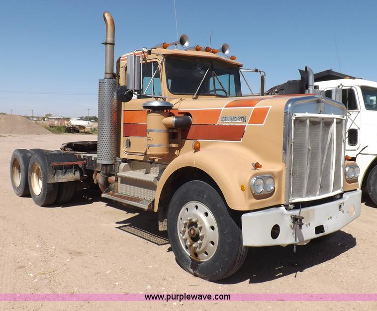 image for item F6018 1979 Kenworth semi truck
