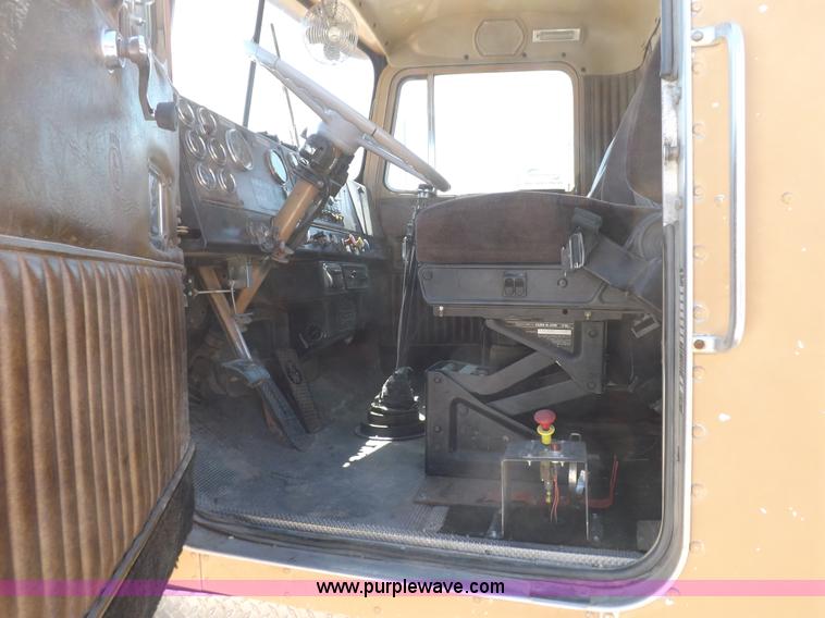 image for item F6018 1979 Kenworth semi truck