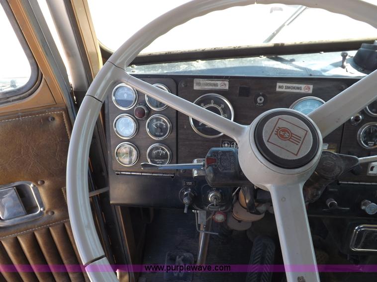 image for item F6018 1979 Kenworth semi truck