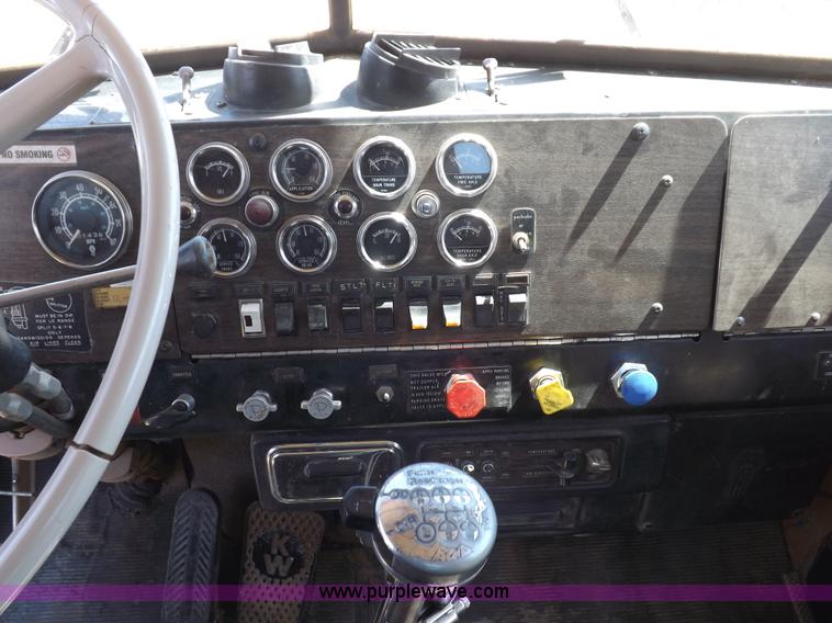 image for item F6018 1979 Kenworth semi truck