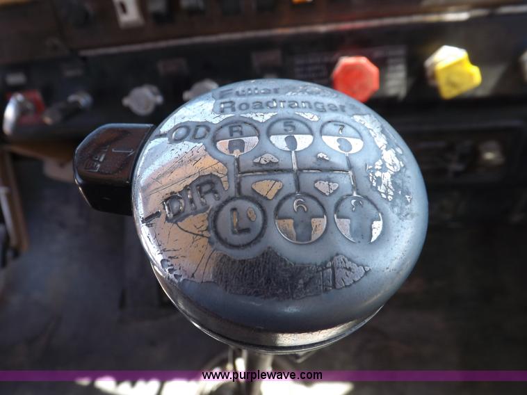 image for item F6018 1979 Kenworth semi truck