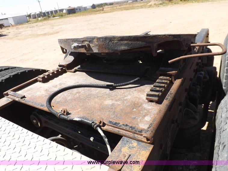 image for item F6018 1979 Kenworth semi truck