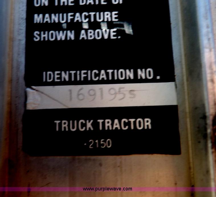 image for item F6018 1979 Kenworth semi truck