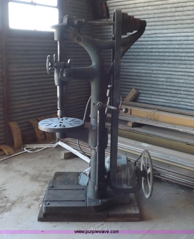 image for item F6019 General Manufacturing free standing drill press
