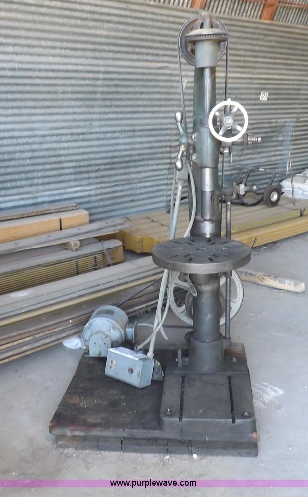 image for item F6019 General Manufacturing free standing drill press