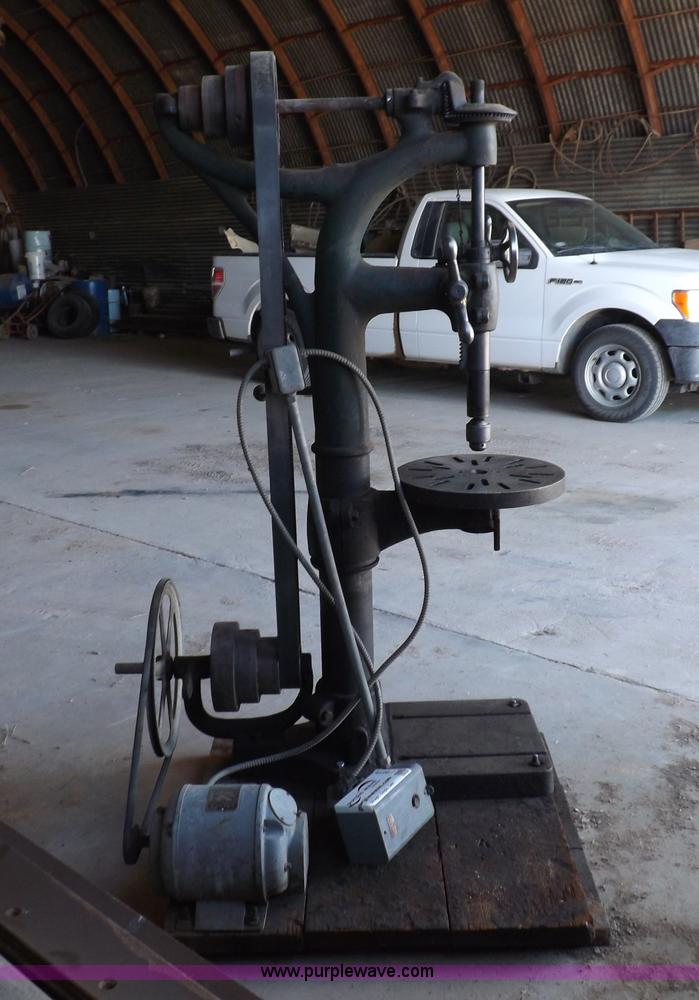 image for item F6019 General Manufacturing free standing drill press