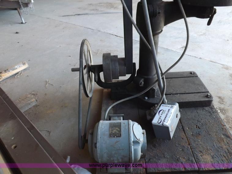 image for item F6019 General Manufacturing free standing drill press