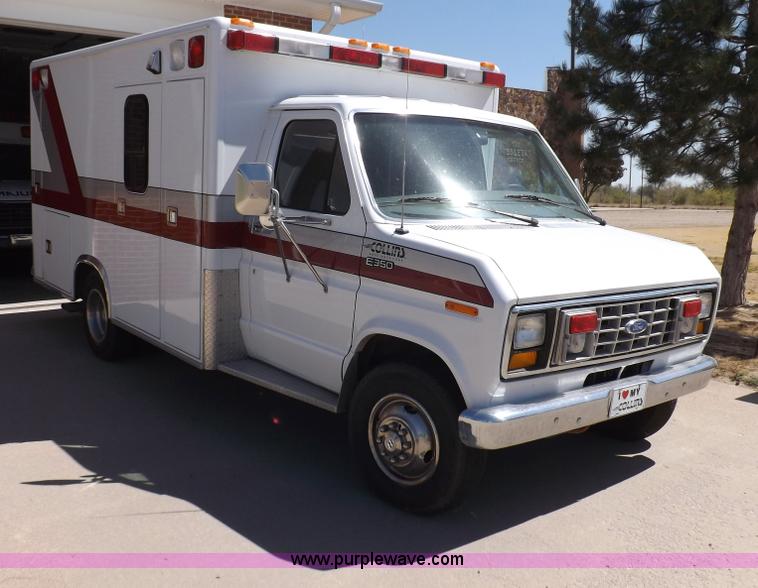image for item F6021 1991 Ford E350 ambulance