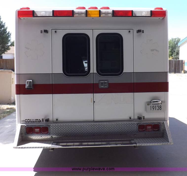 image for item F6021 1991 Ford E350 ambulance
