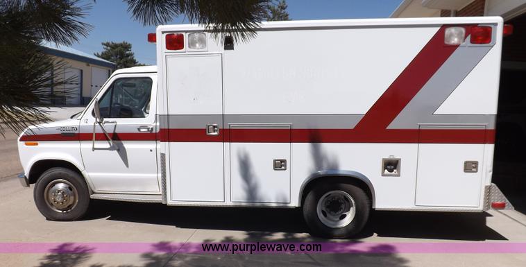 image for item F6021 1991 Ford E350 ambulance