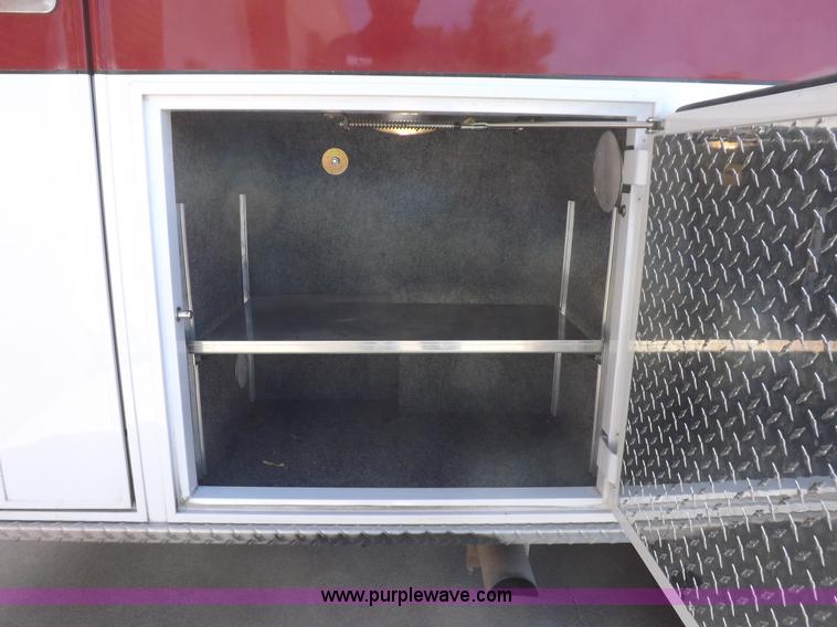 image for item F6021 1991 Ford E350 ambulance