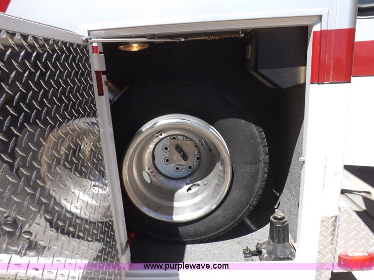 image for item F6021 1991 Ford E350 ambulance