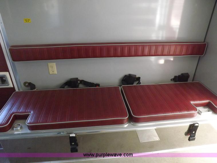 image for item F6021 1991 Ford E350 ambulance