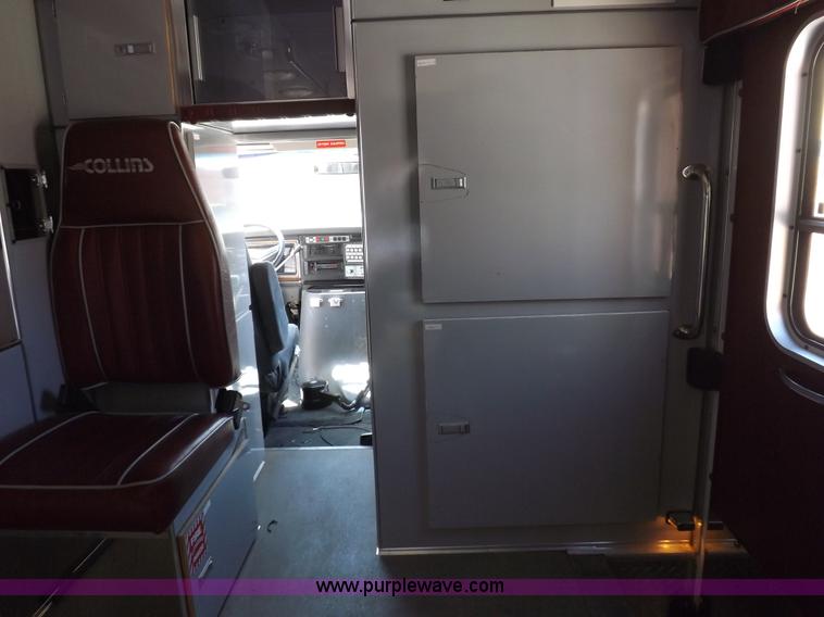 image for item F6021 1991 Ford E350 ambulance