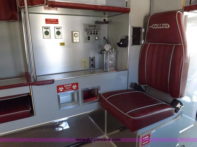 image for item F6021 1991 Ford E350 ambulance