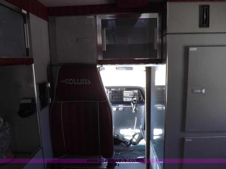 image for item F6021 1991 Ford E350 ambulance