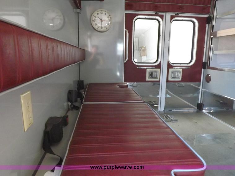 image for item F6021 1991 Ford E350 ambulance